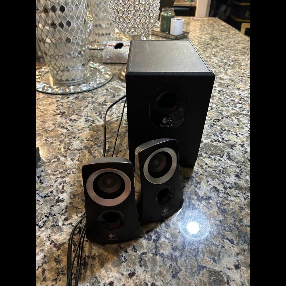 Logitech LS21 Stereo Speakers + Subwoofer